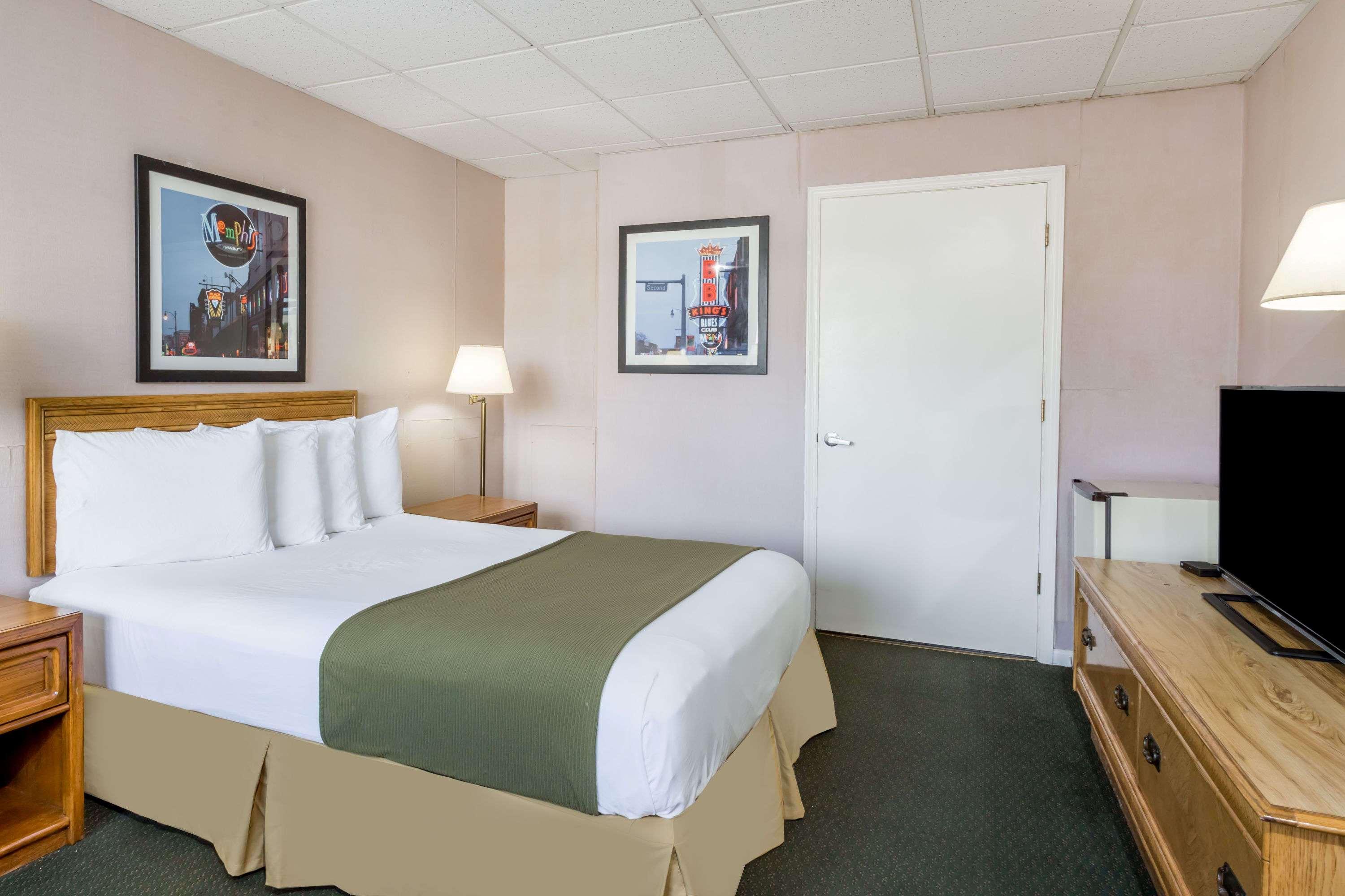 Days Inn By Wyndham Bedford Kültér fotó